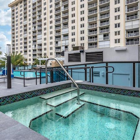 Cambria Hotel Fort Lauderdale Beach Exterior foto