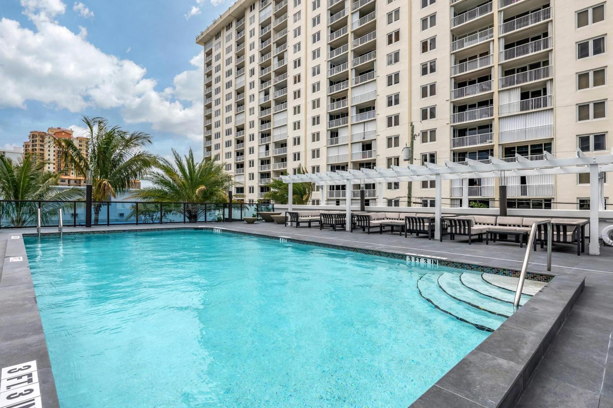 Cambria Hotel Fort Lauderdale Beach Exterior foto